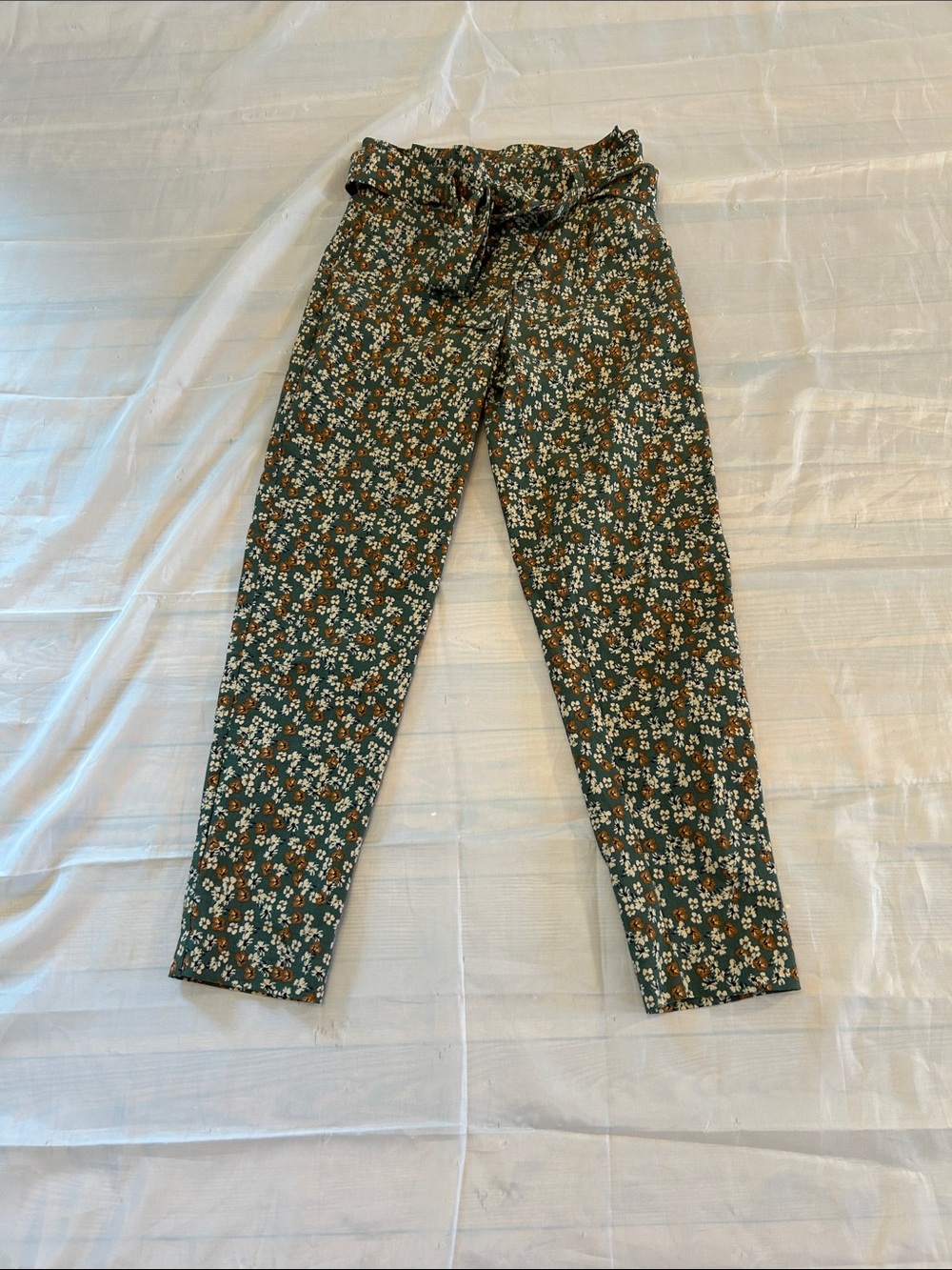 Jules & Leopold Olive Green Floral Paperbag Ankle pants